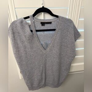 360 Cashmere V-neck grey vest with scull design on back.